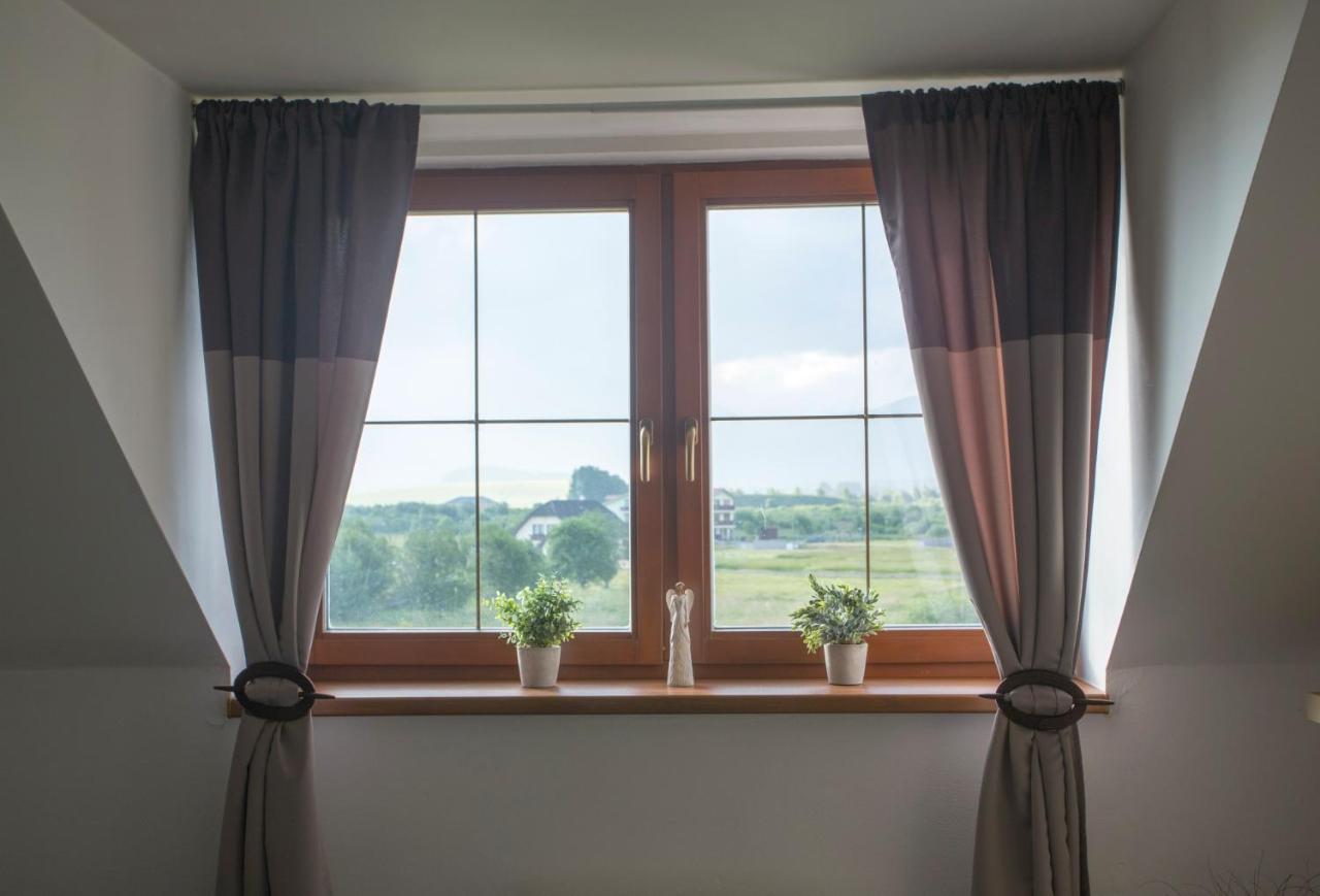Apartman Angel Vel'ka Lomnica Exteriör bild