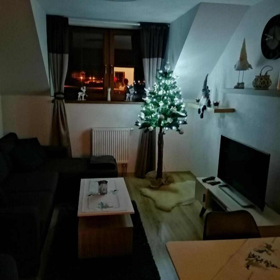 Apartman Angel Vel'ka Lomnica Exteriör bild